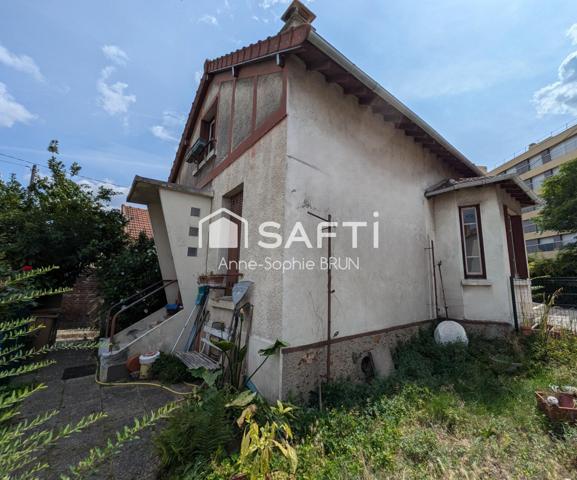 Maison 6 pièces avec jardinet, sous-sol, parking