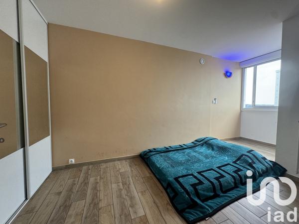 Appartement 4 pièces de 80 m² à Saint-Pierre-des-Corps (37700)