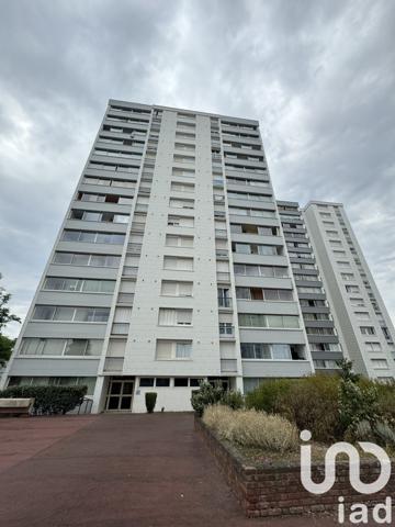 Appartement 4 pièces de 80 m² à Saint-Pierre-des-Corps (37700)