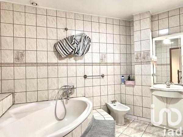 Maison 5 pièces de 167 m² à Le Blanc-Mesnil (93150)
