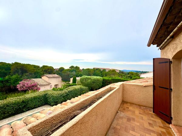 Fréjus Valescure - Villa individuelle quartier résidentiel recherché Sud garage aménageable