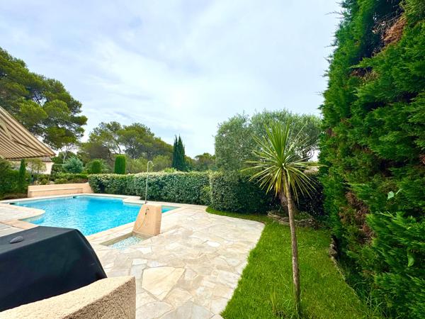 Fréjus Valescure - Villa individuelle quartier résidentiel recherché Sud garage aménageable