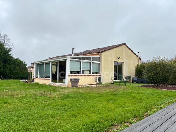 Belle maison de plain-pied avec piscine et terrain de 2000 m², au calme et sans vis-à-vis à Montauban (82)