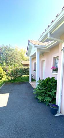A deux pas du centre d'Andernos Les Bains , au calme absolu , une maison de plain-pied clé en main