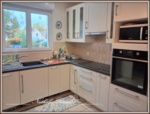 Brûlon (72350) Maion PLAIN-PIED, 4 chambres, sde, sdb, garage, jardin