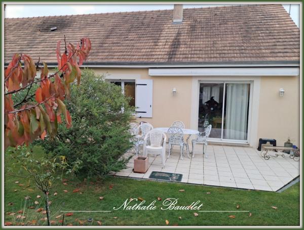 Brûlon (72350) Maion PLAIN-PIED, 4 chambres, sde, sdb, garage, jardin