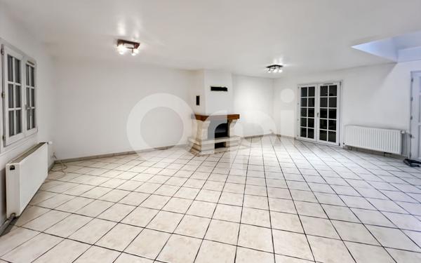 Maison à vendre    5 pièces • 115 m2 Senlis