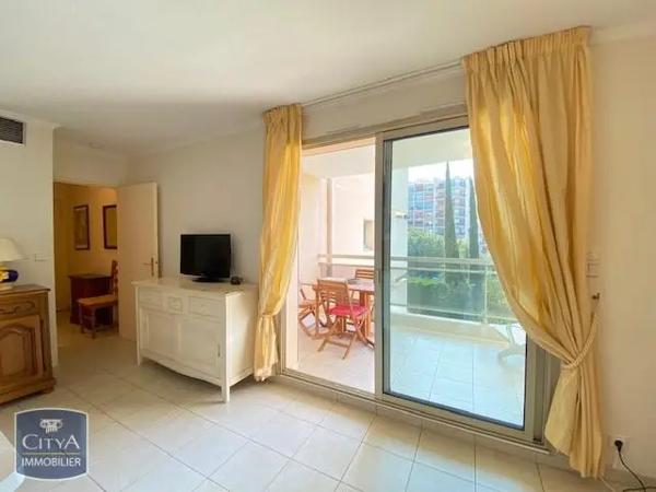 Appartement à louer 1 pièce 29.29m²