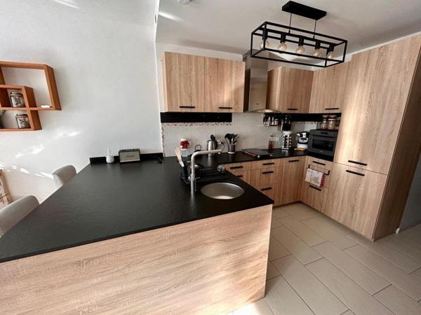 Appartement à ROQUEBRUNE-SUR-ARGENS, 83380 - 3 pièces 95m²