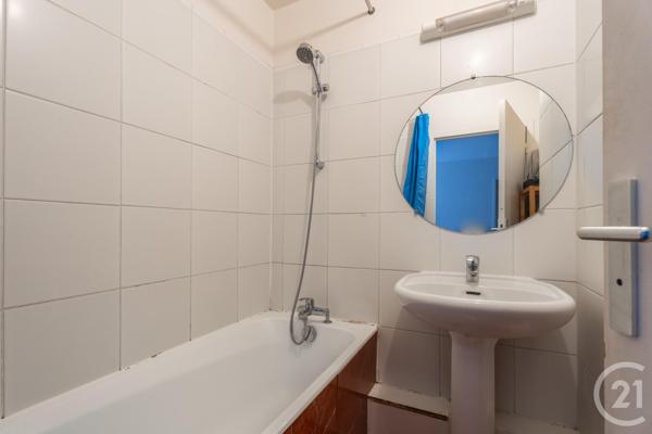 Appartement à vendre  2 pièces - 39,60 m2 PARIS - 75011