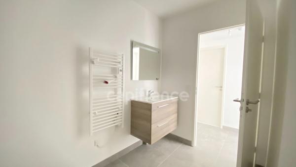 Appartement à vendre 2 pièces de 42m2 avec terrasse à CELONY AIX EN PROVENCE