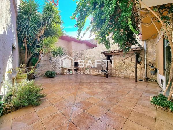 MAISON DE VILLAGE D'ENVIRON 331M², COUR ET GARAGE