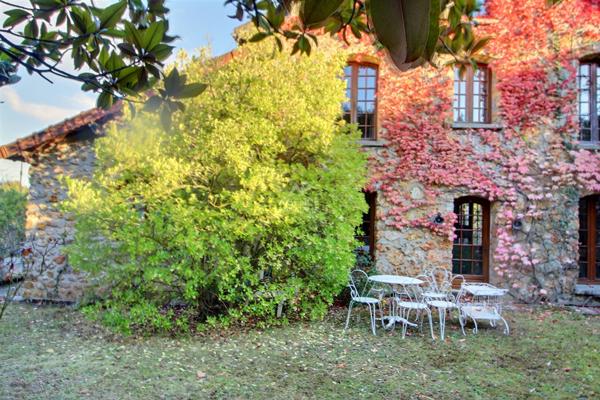 Maison Verneuil Sur Seine 8 pièce(s) 160 m2 €598 500 ** - Référence 1020