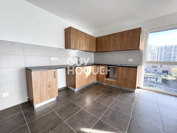 Appartement à louer de 4 pièces de 87.44 m² RÉF 401