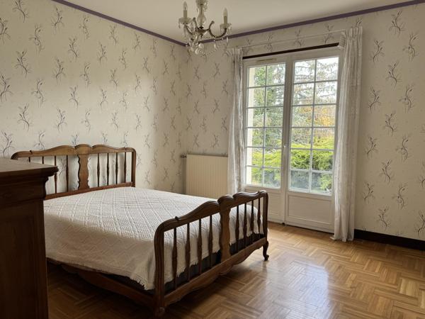 Maison, grand terrain et 110 m² de sous-sol