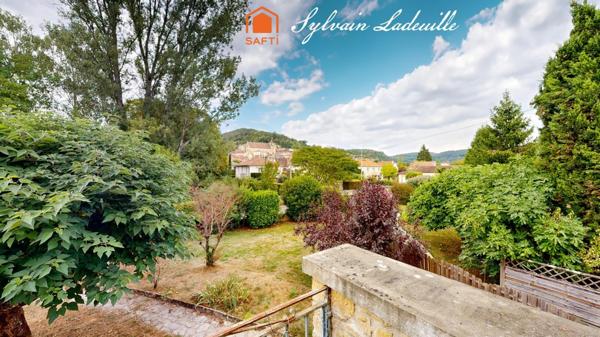 Maison de 120 m² sur 828 m2 de terrain proche des commerces