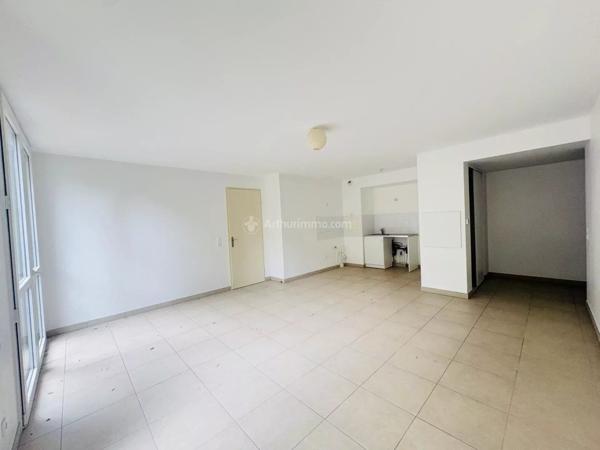 Vente                                                      Appartement
                        
                     4 pièces                      80 m2                     à Bussy-Saint-Georges