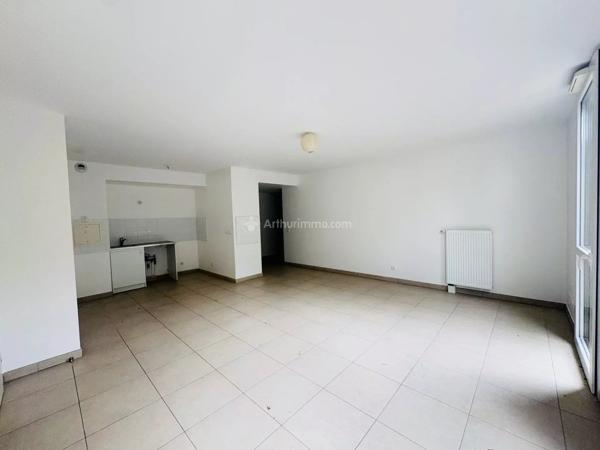 Vente                                                      Appartement
                        
                     4 pièces                      80 m2                     à Bussy-Saint-Georges