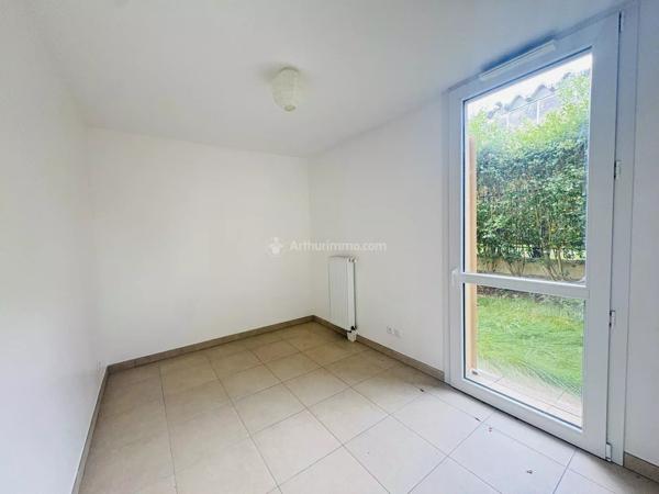 Vente                                                      Appartement
                        
                     4 pièces                      80 m2                     à Bussy-Saint-Georges