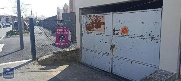 Parking à louer Orléans (45100)