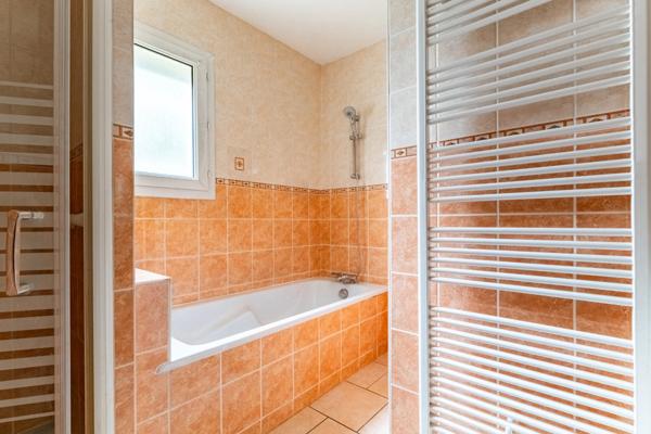 Maison à vendre 5 pièces LONGVIC (21)