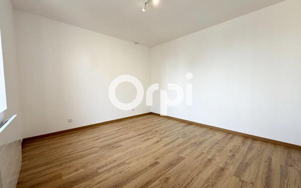 Maison à vendre    3 pièces • 80 m2 Soissons