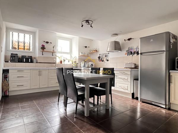 Charleval (13350) Maison de village de 139 m2 à Charleval