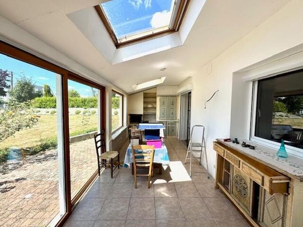 Proche commerces et écoles - Très belle maison sur 1947 m2 de terrain