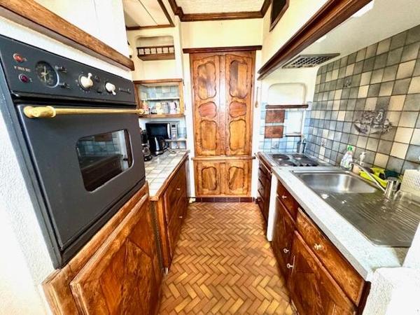 Proche commerces et écoles - Très belle maison sur 1947 m2 de terrain