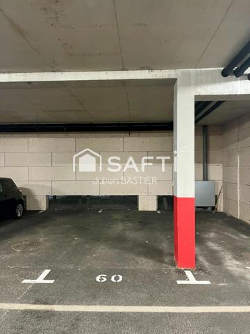 Bordeaux Bassins à flot - T2 de 50m2, accès PMR, place de stationnement
