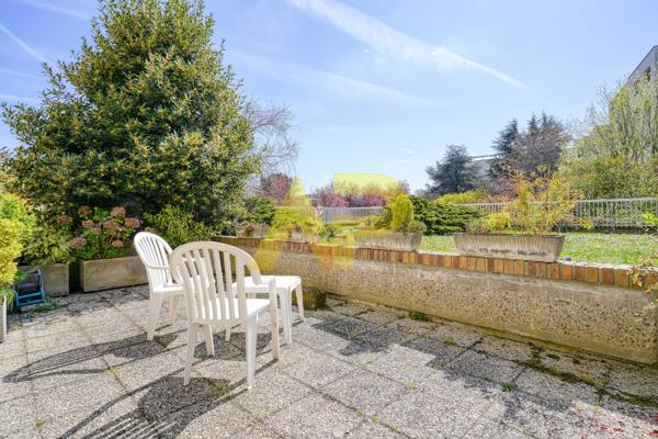 Appartement Le Plessis Robinson 5pièce(s) 106 m2 €450 000 ** - Référence 395