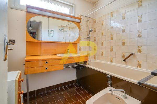 Appartement Le Plessis Robinson 5pièce(s) 106 m2 €450 000 ** - Référence 395
