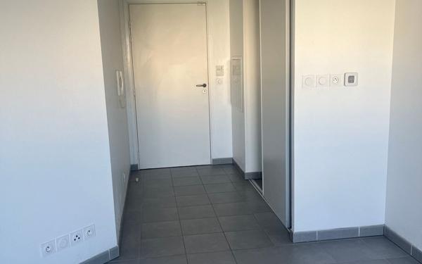 Appartement à louer    1 pièce •  Lyon 7