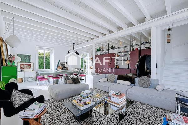 Ancienne poste rénovée aux portes de Genève