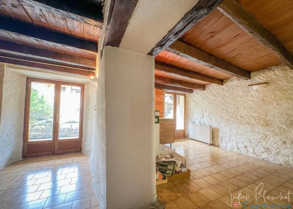 Immeuble à vendre FRANCIN (73)