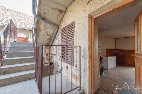 Immeuble à vendre FRANCIN (73)