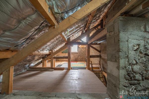 Immeuble à vendre FRANCIN (73)