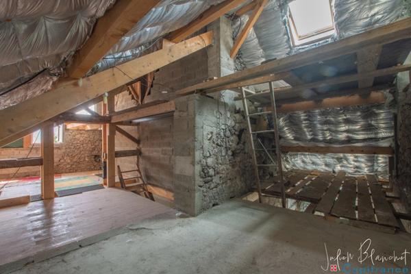 Immeuble à vendre FRANCIN (73)