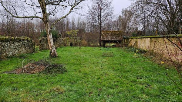 Maison à restaurer à vendre à Mézeray dans la Sarthe (72270), ref : HB-1703