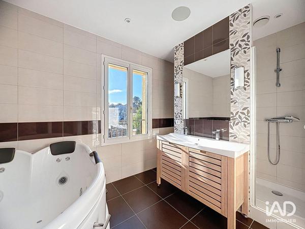 Maison à vendre 7 pièces 167 m² Antibes