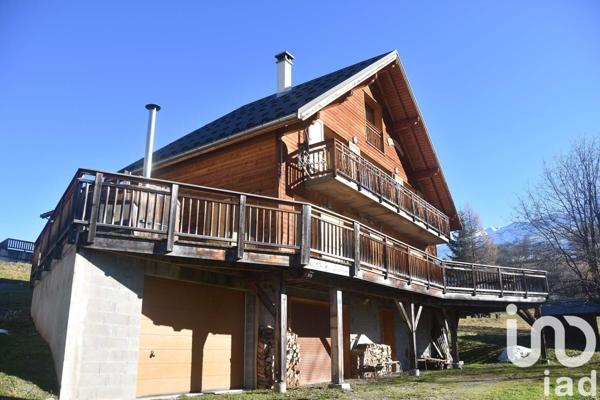 Châlet 10 pièces de 195 m² à Albiez-Montrond (73300)