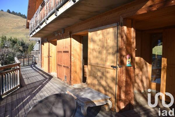 Châlet 10 pièces de 195 m² à Albiez-Montrond (73300)