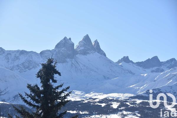 Châlet 10 pièces de 195 m² à Albiez-Montrond (73300)