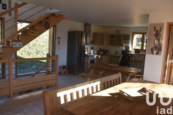 Châlet 10 pièces de 195 m² à Albiez-Montrond (73300)