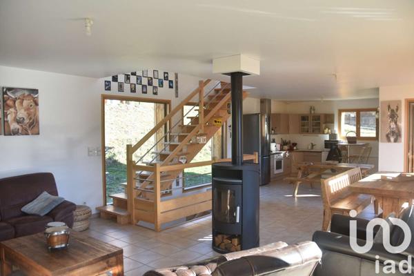 Châlet 10 pièces de 195 m² à Albiez-Montrond (73300)