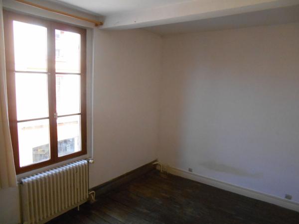 Appartement Vouziers 2 pièce(s) 72 m2
