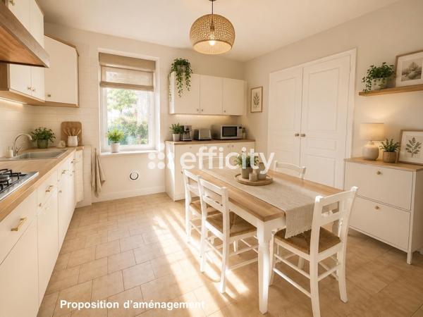 Appartement
         4 pièces
        - 80 m² 142 500 € *