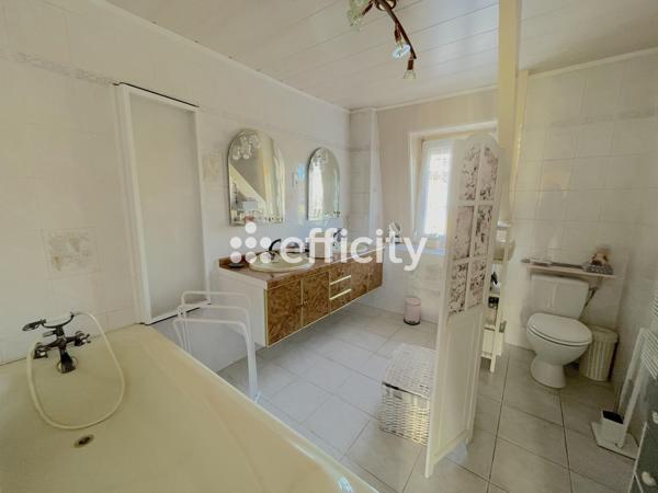 Appartement
         4 pièces
        - 80 m² 142 500 € *