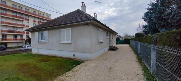 STUDIO LUMINEUX