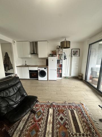 Marseille (13008) EXCLUSIVITÉ VENTE STUDIO 30 M2 CARREZ TERRASSE JARDIN AU CALME 13008 MARSEILLE